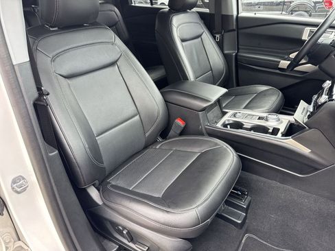 Used 2023 Ford Explorer Limited w/ Limited Technology Package image 27