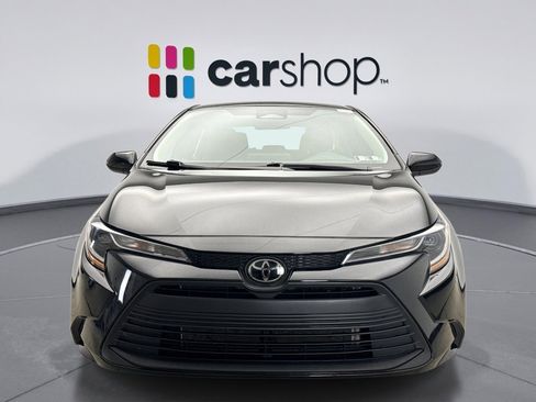 Used 2024 Toyota Corolla LE image 8