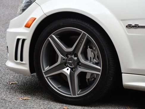 Used 2009 Mercedes-Benz C 63 AMG Sedan image 13