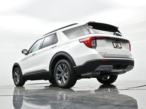 New 2026 Ford Explorer Active w/ Active Comfort Package image 21