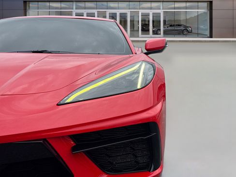 Used 2022 Chevrolet Corvette Stingray Coupe w/ 1LT RWD image 9