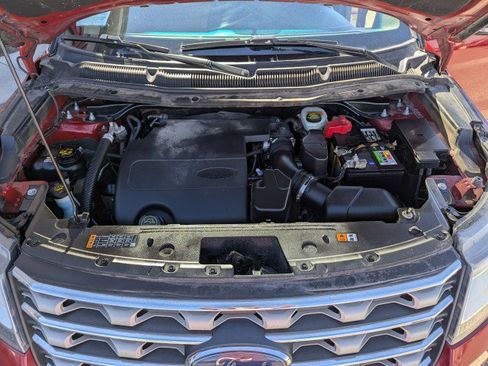 Used 2016 Ford Explorer XLT AWD/4WD image 28