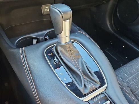 Certified 2025 Honda HR-V Sport image 13