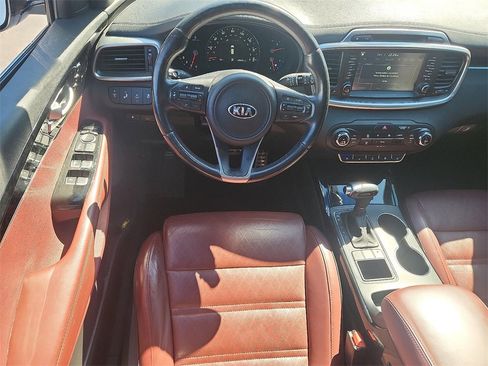 Used 2016 Kia Sorento SX image 12