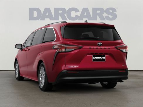 New 2026 Toyota Sienna XLE AWD/4WD image 13