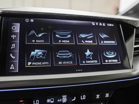 Certified 2023 Audi Q4 e-tron Premium Plus AWD/4WD image 19