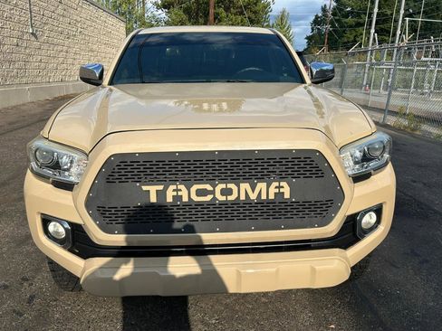 Used 2016 Toyota Tacoma Limited w/ Towing Package AWD/4WD image 2