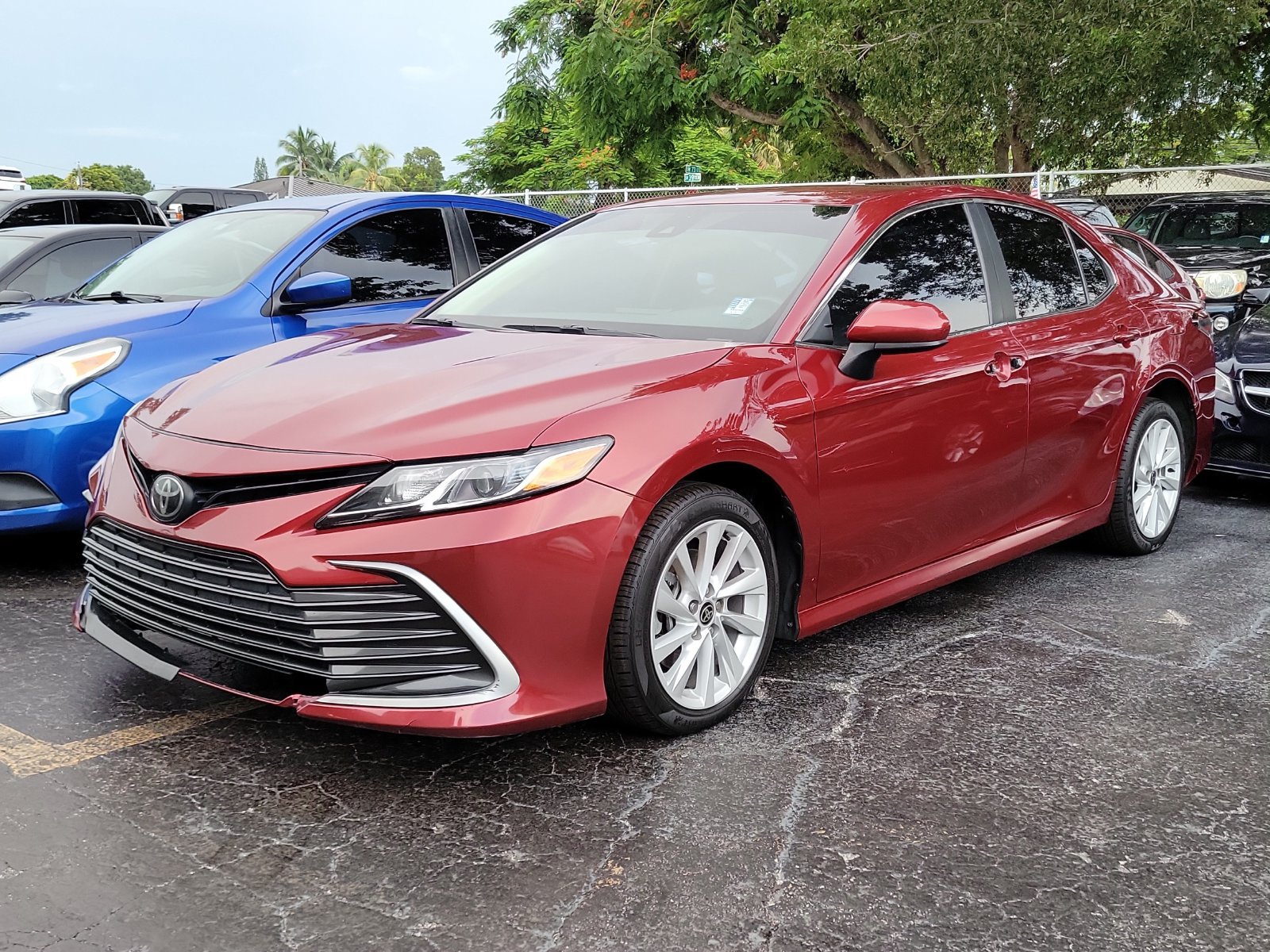 Used 2022 Toyota Camry LE FWD image 26