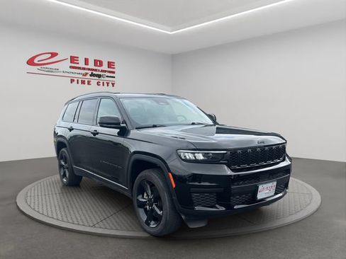 Used 2024 Jeep Grand Cherokee L Laredo AWD/4WD image 12