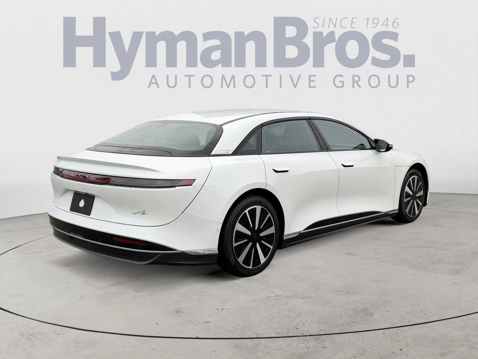 Used 2024 Lucid Air Pure RWD image 3
