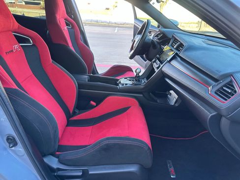 Used 2019 Honda Civic Type R image 25