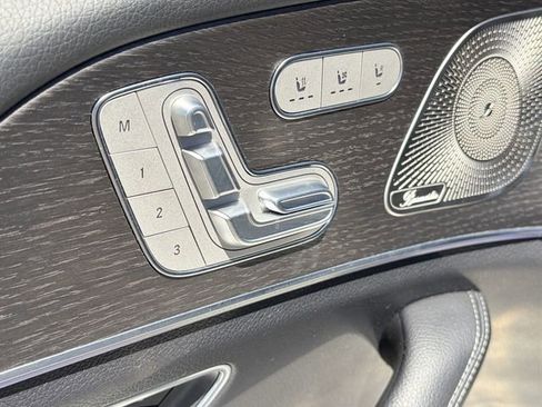 Used 2024 Mercedes-Benz GLE 450 4MATIC image 7