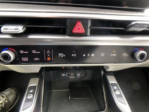 New 2025 Kia Sorento X-Line EX image 19