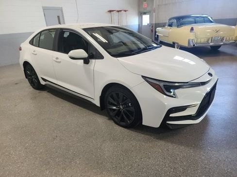 Used 2024 Toyota Corolla SE FWD image 6