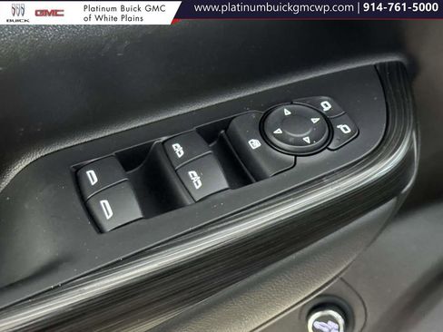 Used 2023 GMC Acadia SLT w/ Elevation Edition image 28