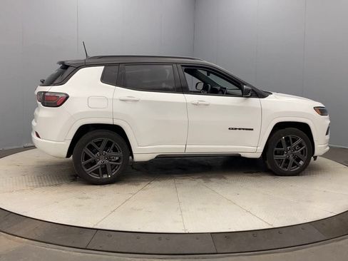 Used 2024 Jeep Compass Limited w/ High Altitude Package AWD/4WD image 6