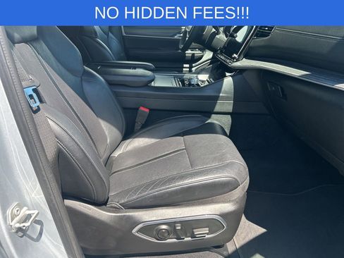 Used 2024 Jeep Wagoneer Series II w/ Flexible Seating Group RWD image 23
