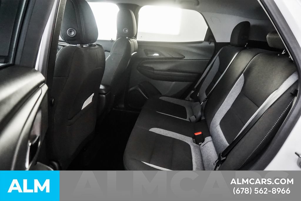 Used 2025 Chevrolet TrailBlazer LT FWD image 17