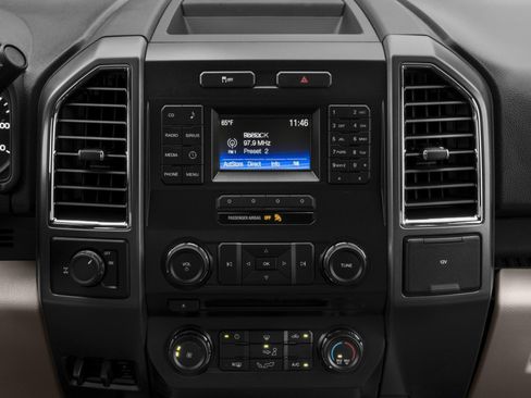 Used 2016 Ford F150 XLT AWD/4WD image 7