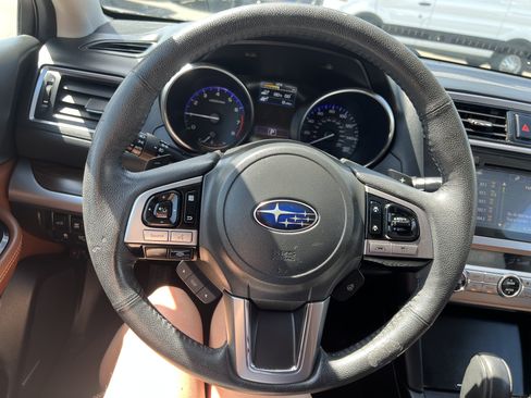 Used 2017 Subaru Outback 3.6R Touring w/ Popular Package #5A AWD/4WD image 15