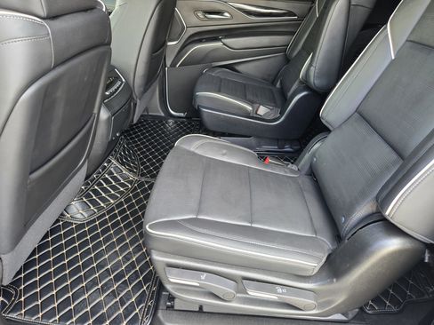 Used 2023 Cadillac Escalade ESV Sport w/ LPO, ONYX Package image 21