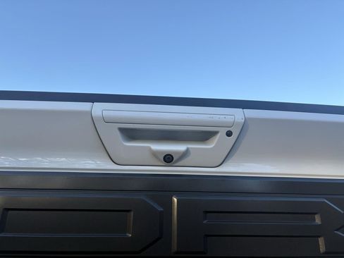 Used 2018 Ford F150 Raptor w/ Equipment Group 802A Luxury image 10