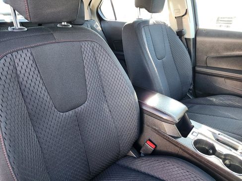Used 2013 Chevrolet Equinox LS image 27