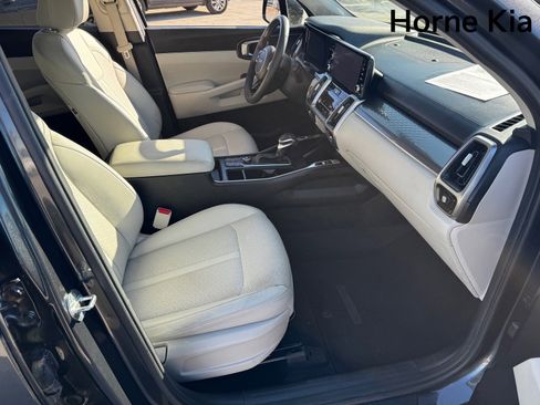 Certified 2023 Kia Sorento S w/ Panoramic Sunroof Package image 24