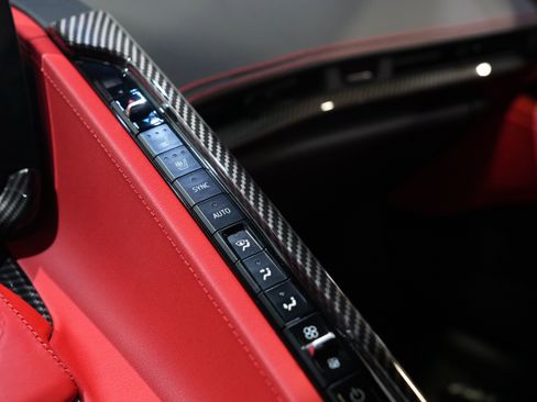 Used 2020 Chevrolet Corvette Stingray Preferred Cpe w/ 2LT Preferred Equipment Group RWD image 40