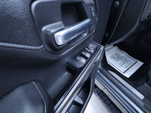 Used 2020 Chevrolet Silverado 2500 LTZ w/ LTZ Convenience Package image 13