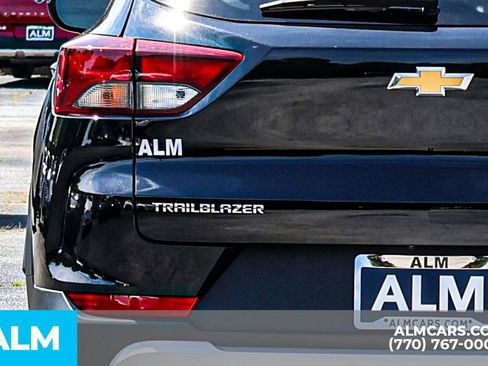Used 2025 Chevrolet TrailBlazer LT FWD image 13