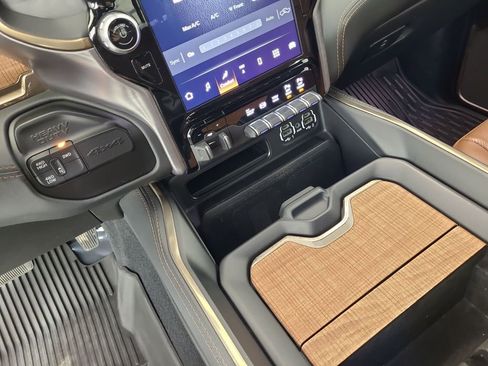 Used 2022 RAM 3500 Limited image 16