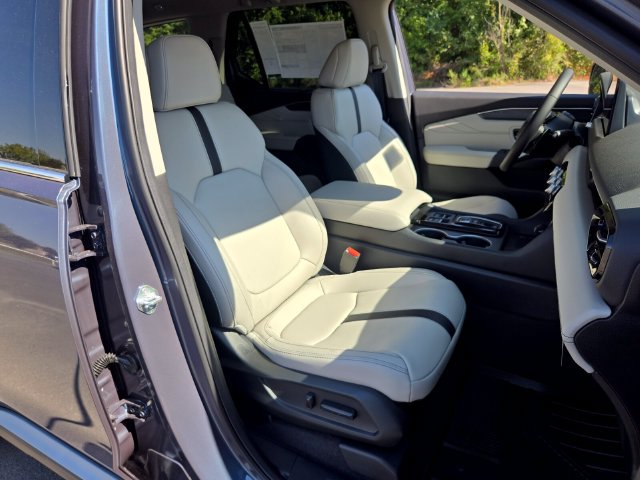 New 2026 Honda Pilot Touring image 12