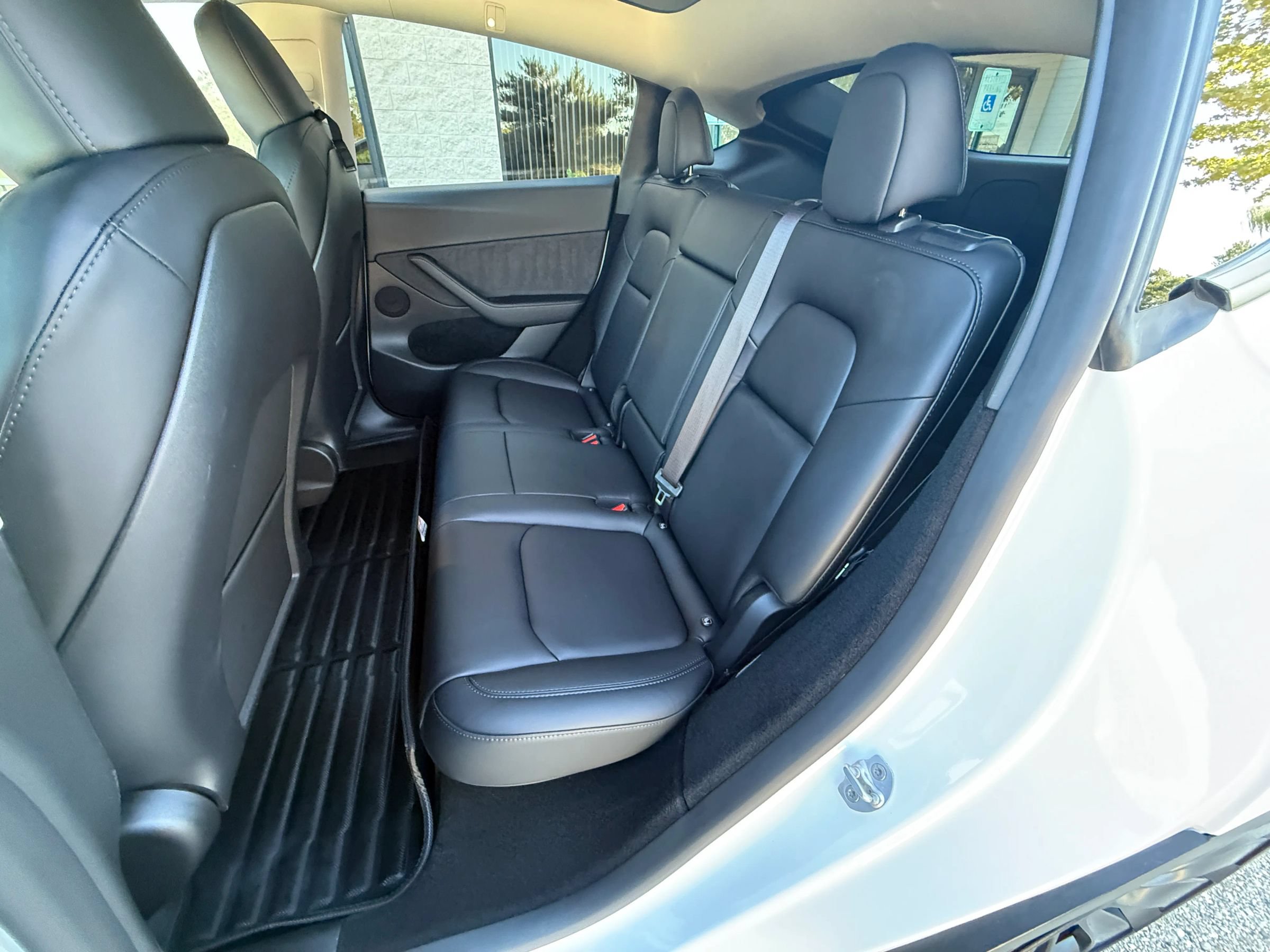 Used 2023 Tesla Model Y Performance AWD/4WD image 13