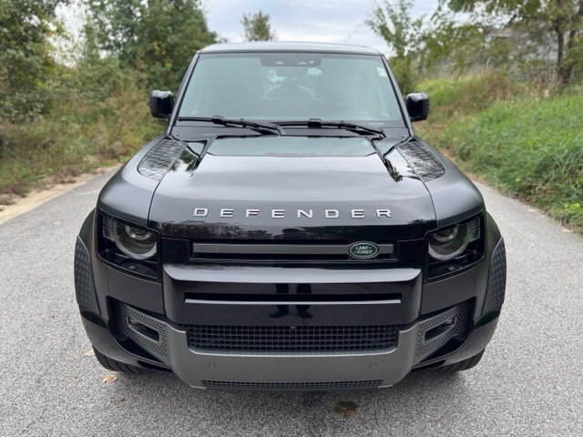 Used 2024 Land Rover Defender 110 Carpathian Edition AWD/4WD image 3