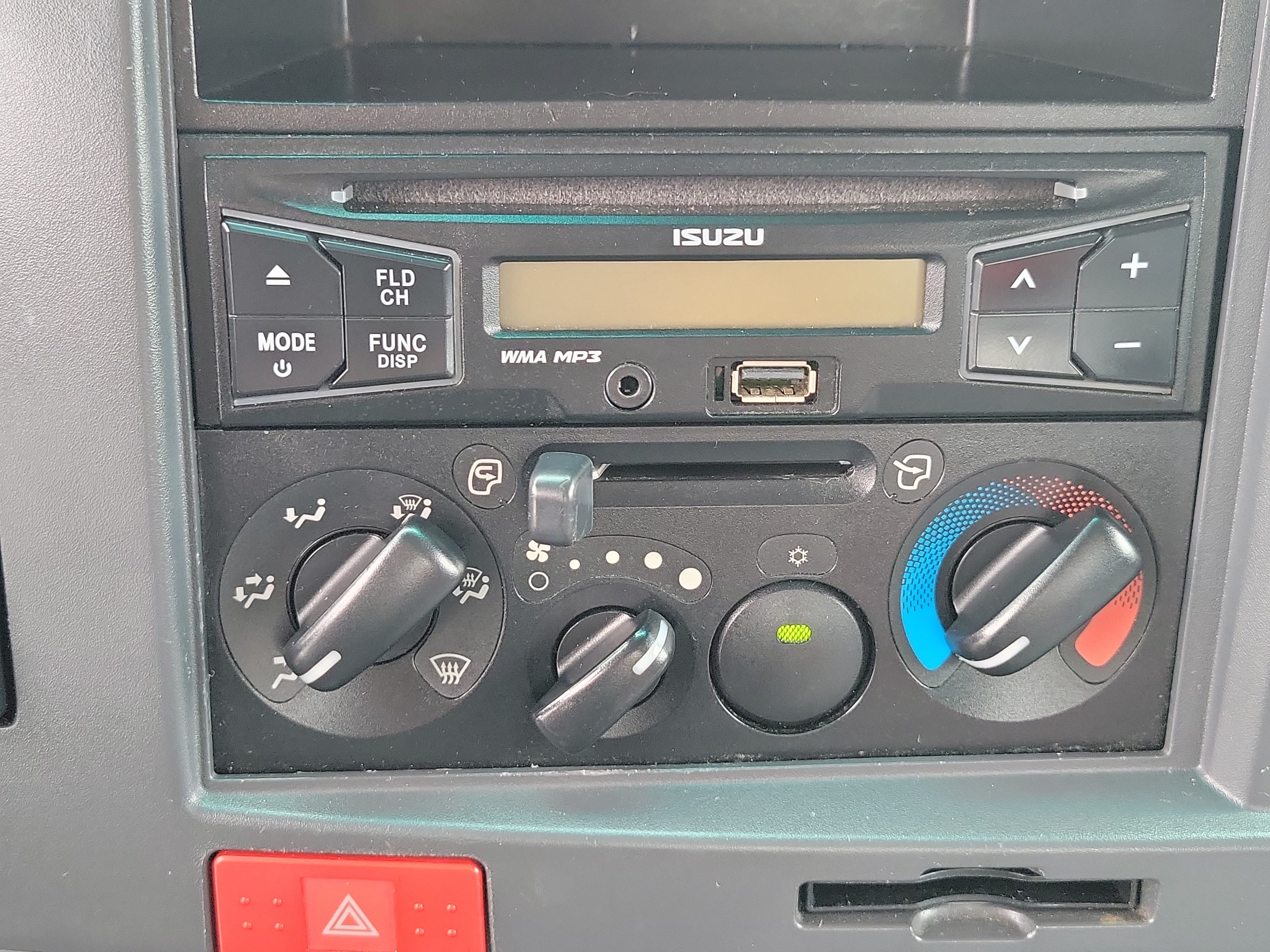 Used 2016 Isuzu NPR RWD image 27