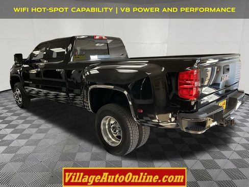 Used 2018 GMC Sierra 3500 Denali w/ Duramax Plus Package AWD/4WD image 2