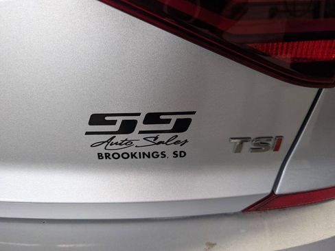 Used 2017 Volkswagen Passat 1.8T SE image 18