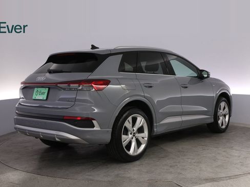 Used 2023 Audi Q4 e-tron Premium Plus w/ Premium Plus AWD/4WD image 3