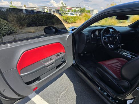 Used 2013 Dodge Challenger R/T RWD image 34