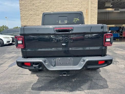 Used 2021 Jeep Gladiator Overland AWD/4WD image 4