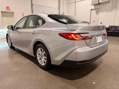 Used 2025 Toyota Camry LE FWD image 7