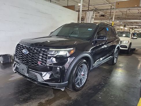 Used 2025 Ford Explorer ST w/ Sun And Sound Package AWD/4WD image 1