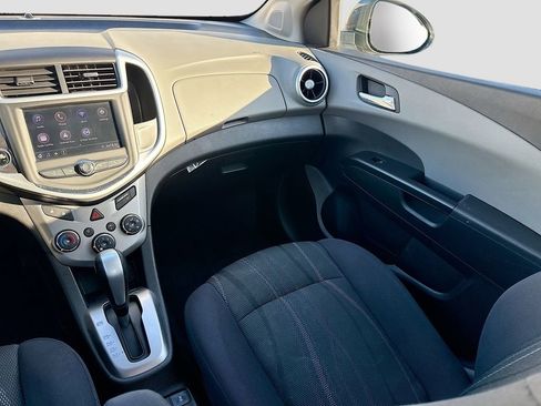 Used 2020 Chevrolet Sonic LT w/ Convenience Package image 27