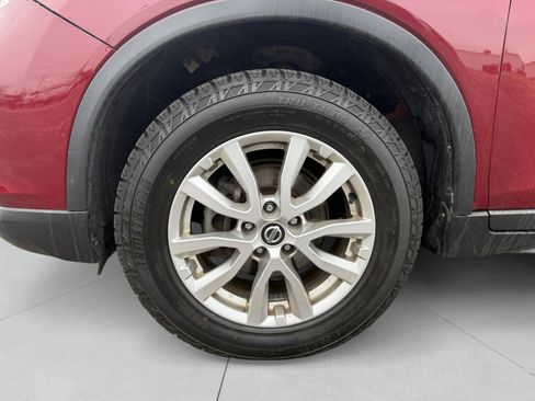 Used 2019 Nissan Rogue SV image 14