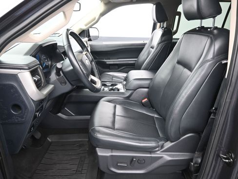 Certified 2022 Ford Expedition Max XLT image 16