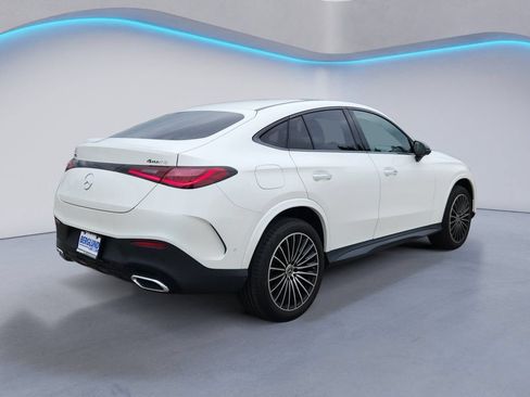 Used 2024 Mercedes-Benz GLC 300 4MATIC image 4