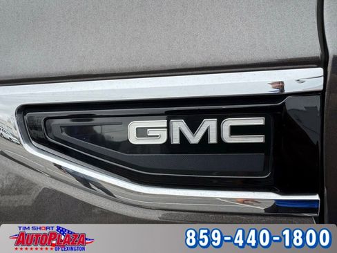 Used 2021 GMC Yukon SLT w/ SLT Luxury Plus Package AWD/4WD image 18