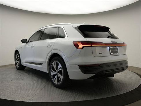 Certified 2024 Audi Q8 e-tron Premium Plus AWD/4WD image 3