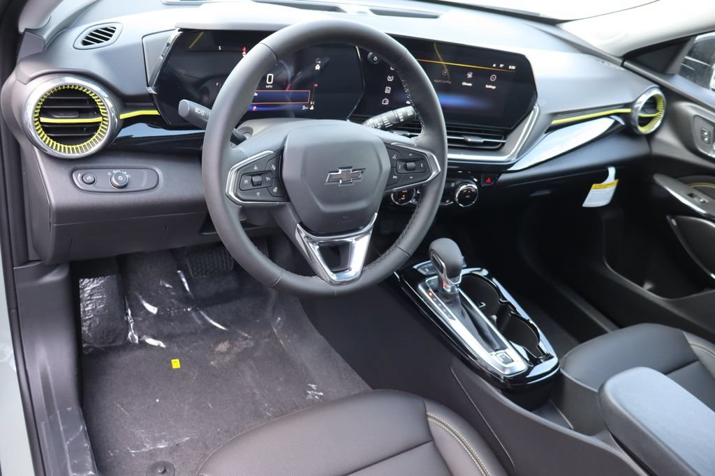 New 2026 Chevrolet Trax ACTIV w/ Sunroof Package FWD image 6
